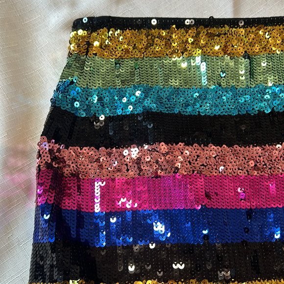 EXPRESS Sequin Rainbow Striped Miniskirt Bodycon Mini  Size XXS PRIDE  Sexy - Picture 2 of 8